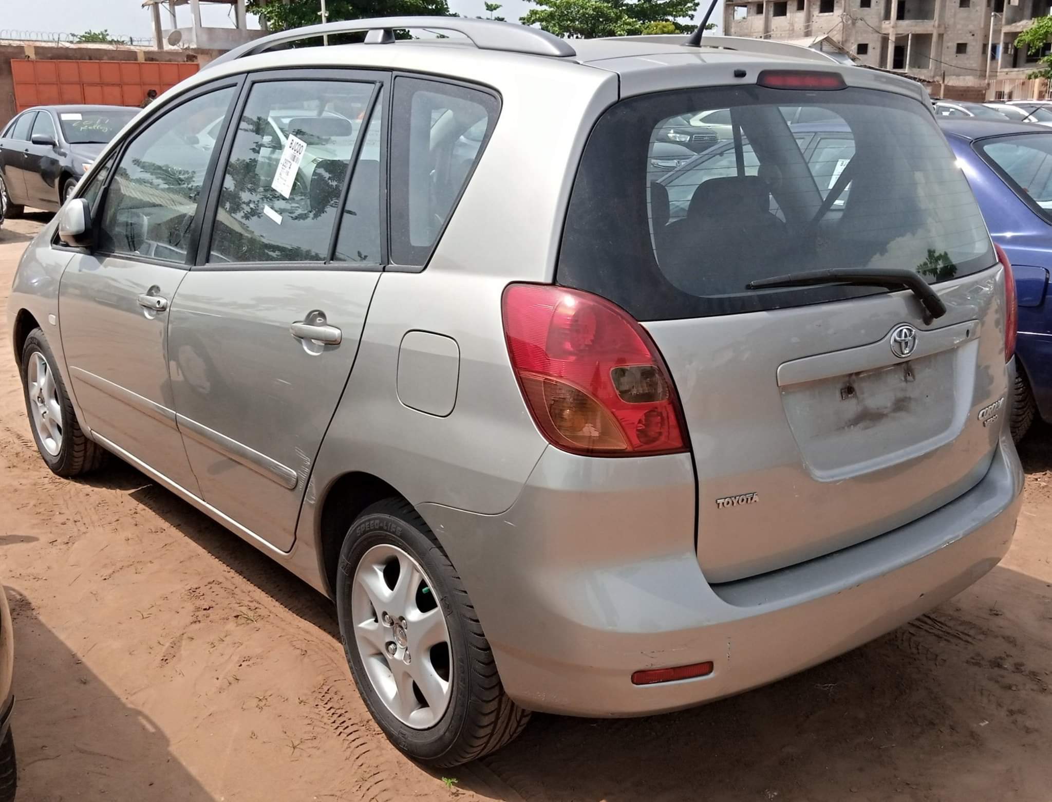 You are currently viewing Toyota Corolla Verso au Bénin