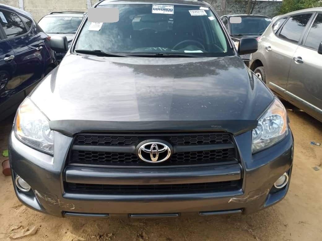 You are currently viewing Toyota Rav4 occasion au Bénin