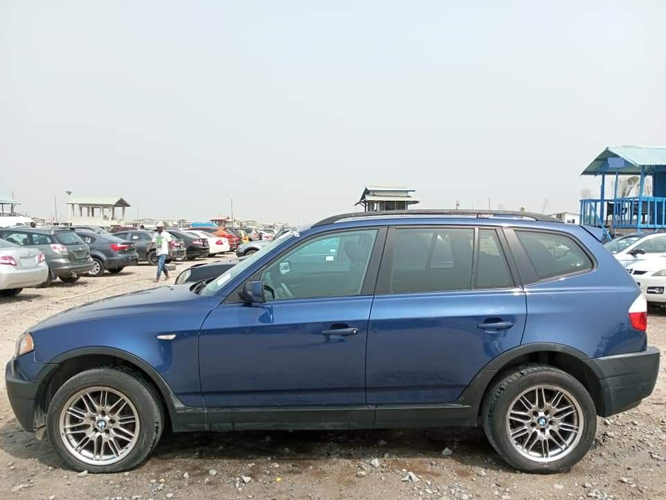 Lire la suite à propos de l’article BMW X3 in Nigeria by Cotonou