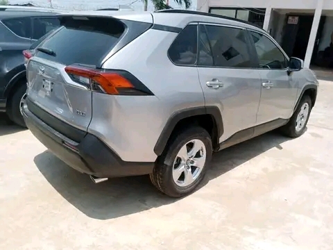 Lire la suite à propos de l’article Toyota Rav4 2019 – 2020  cotonou Bénin